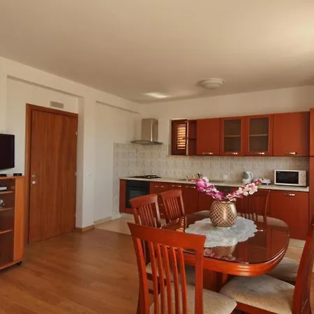 Anuska - Two Bedroom With Balcony And Sea View Cavtat