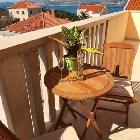 Anuska - Two Bedroom With Balcony And Sea View Cavtat