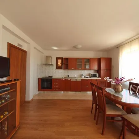 アパート Anuska - Two Bedroom With Balcony And Sea View