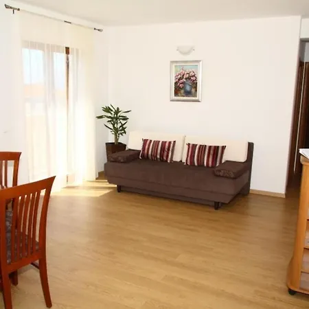 Anuska - Two Bedroom With Balcony And Sea View アパート ツァヴタット